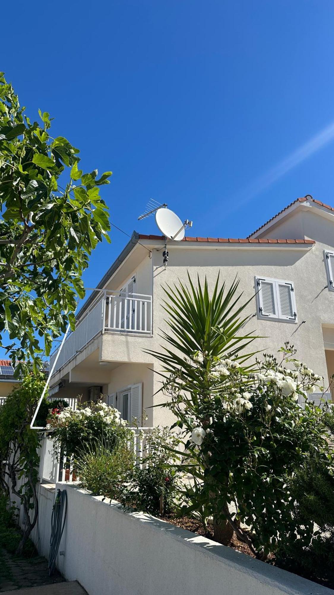 Apartment Arleta Trogir Eksteriør bilde