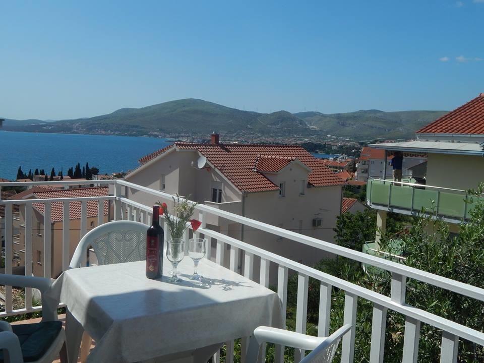Apartment Arleta Trogir Eksteriør bilde